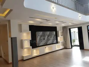 5bdrm Duplex in Kasanga Estate, Central Division for rent