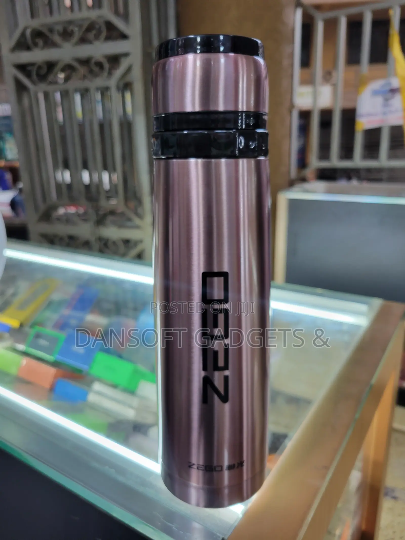 ZEGO 800ml Stainless Steel Vacuum Flask – Brushed Metallic Finish