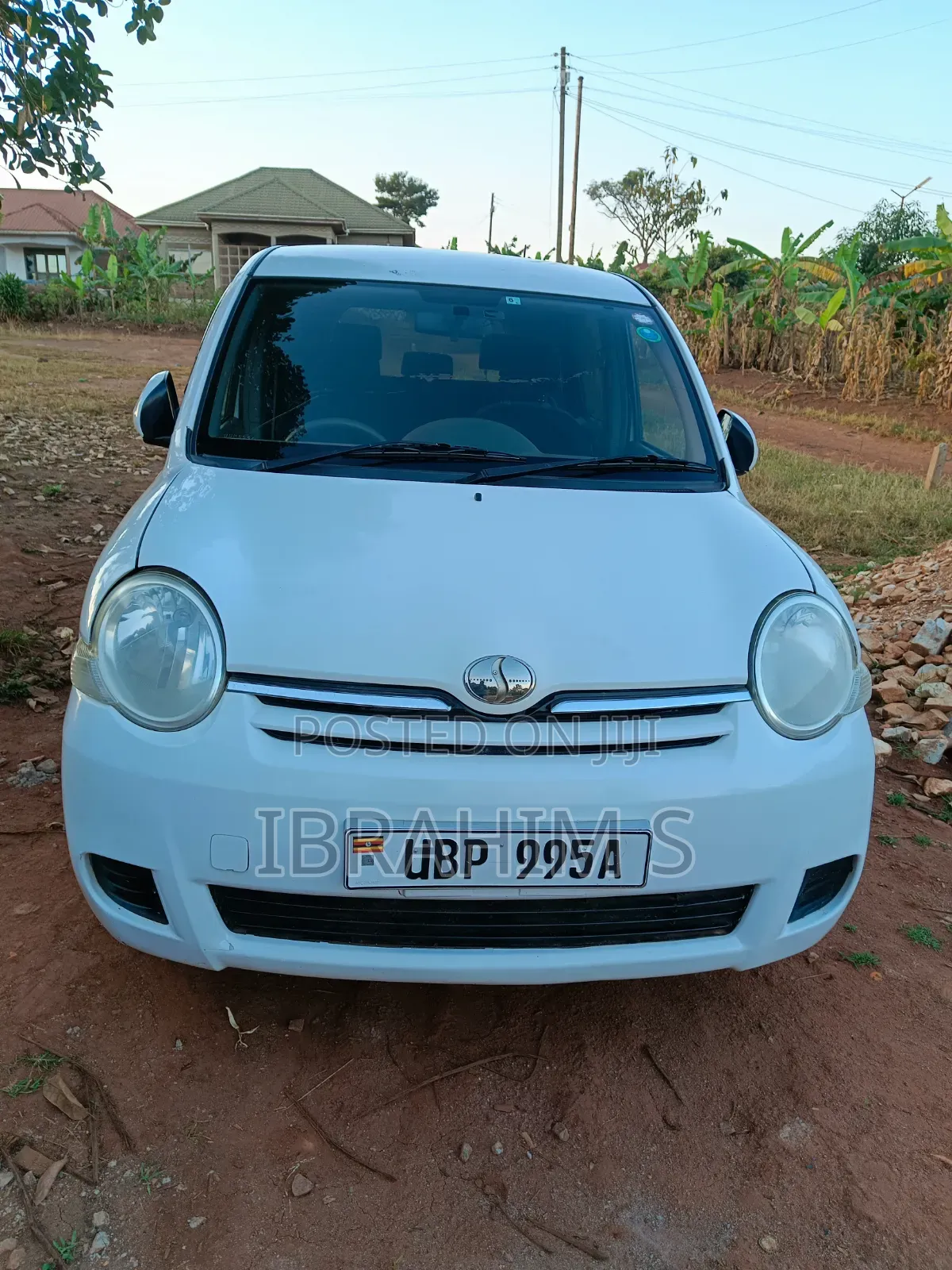 Toyota Sienta 2010 White