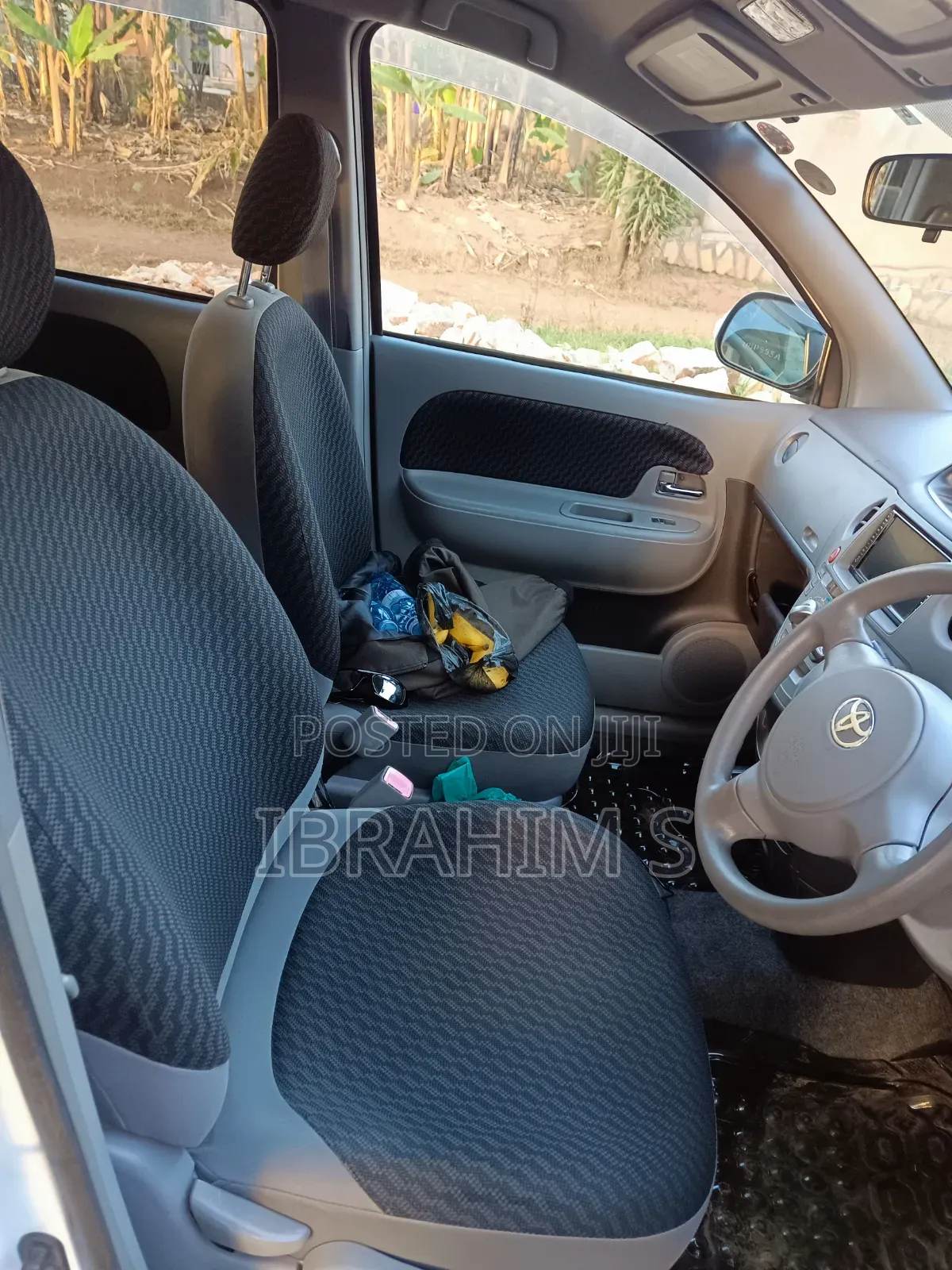Toyota Sienta 2010 White