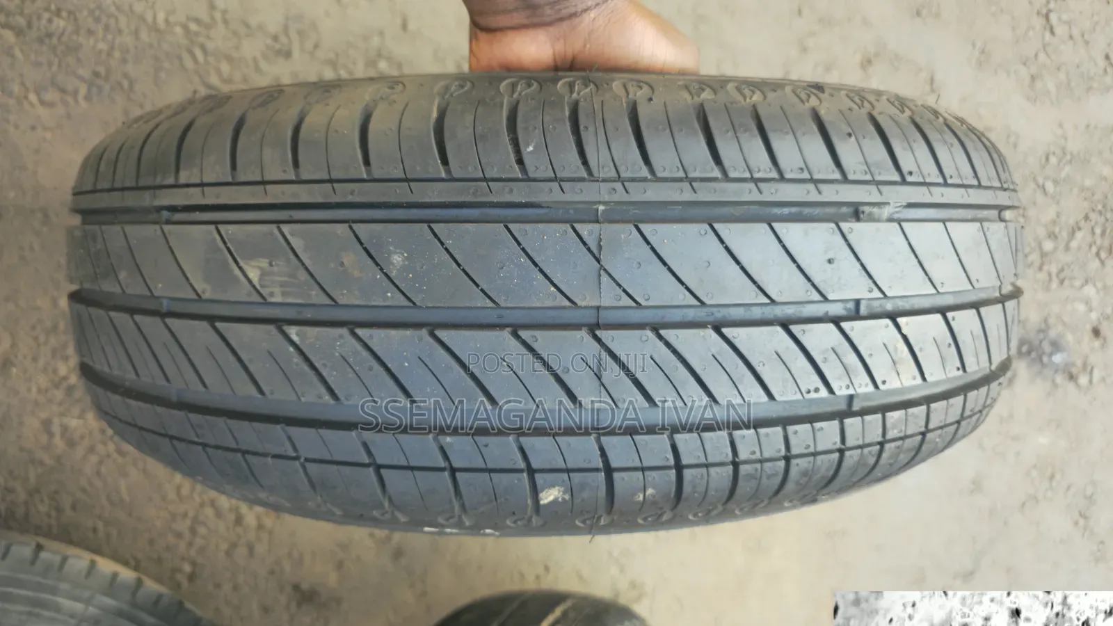 185/70r13 Apollo Tyres