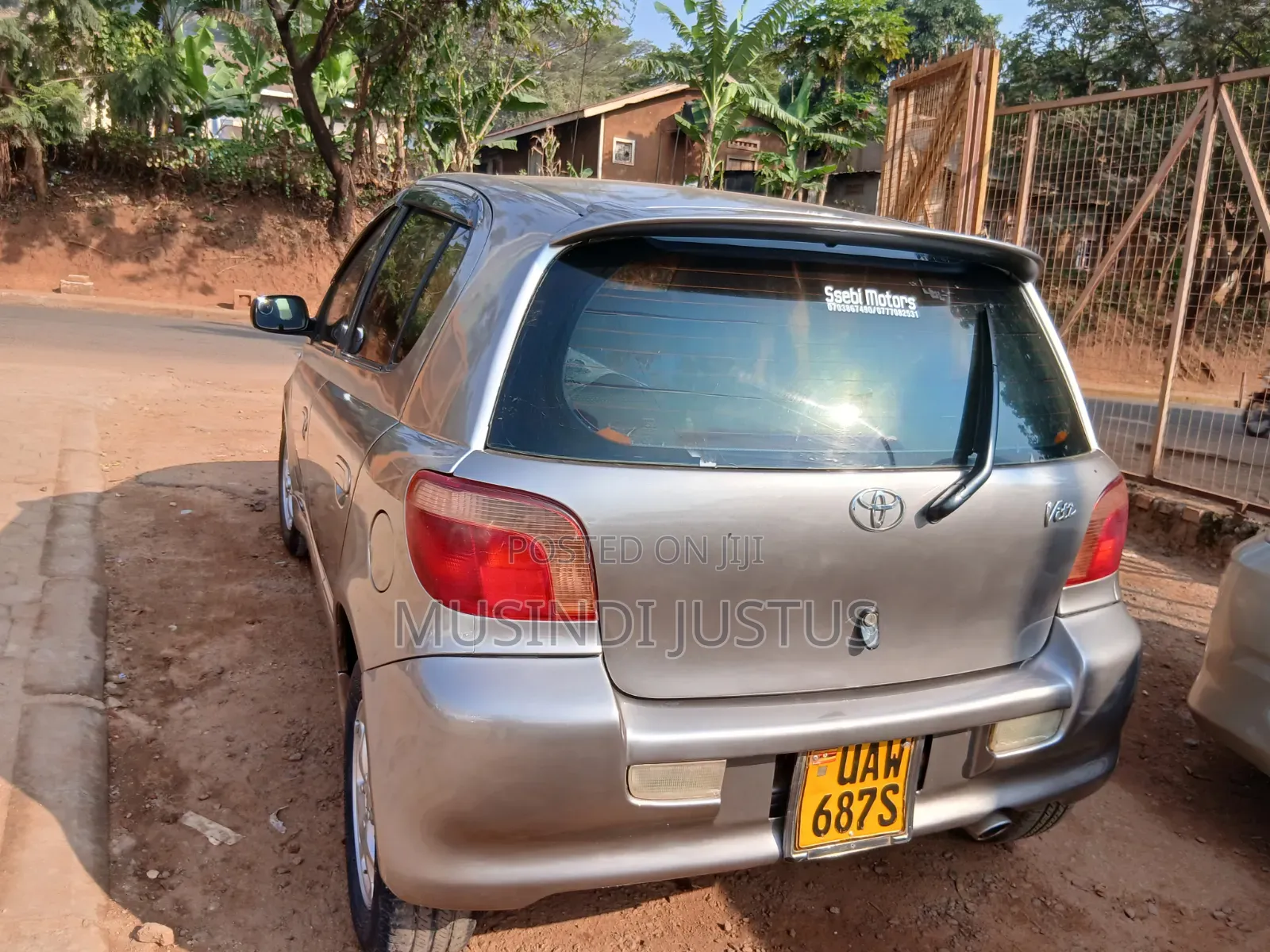 Toyota Vitz 2004 Gray