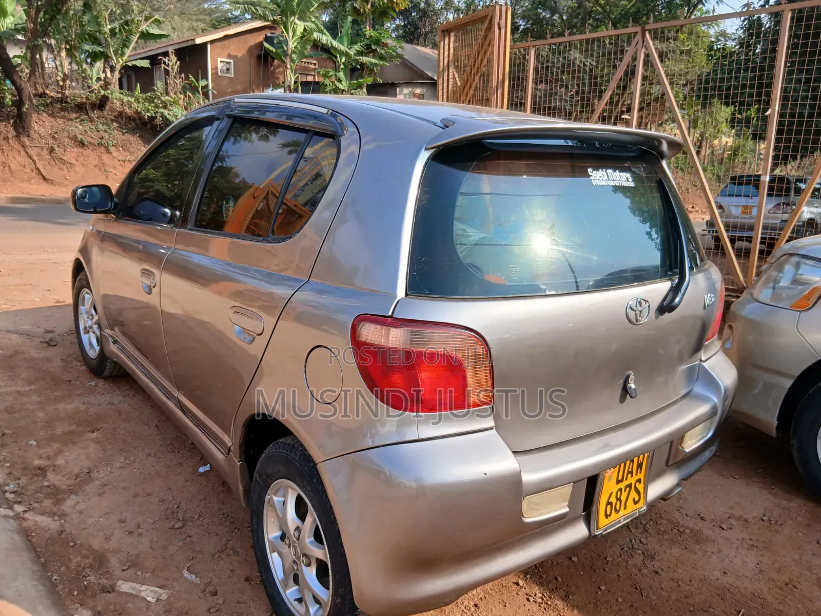 Toyota Vitz 2004 Gray