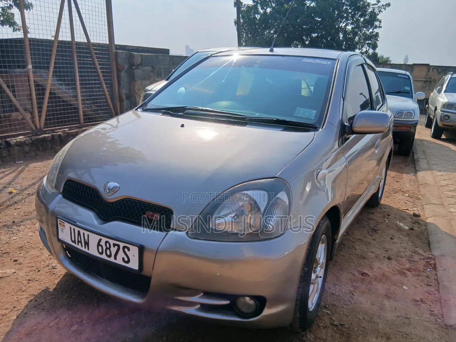 Toyota Vitz 2004 Gray