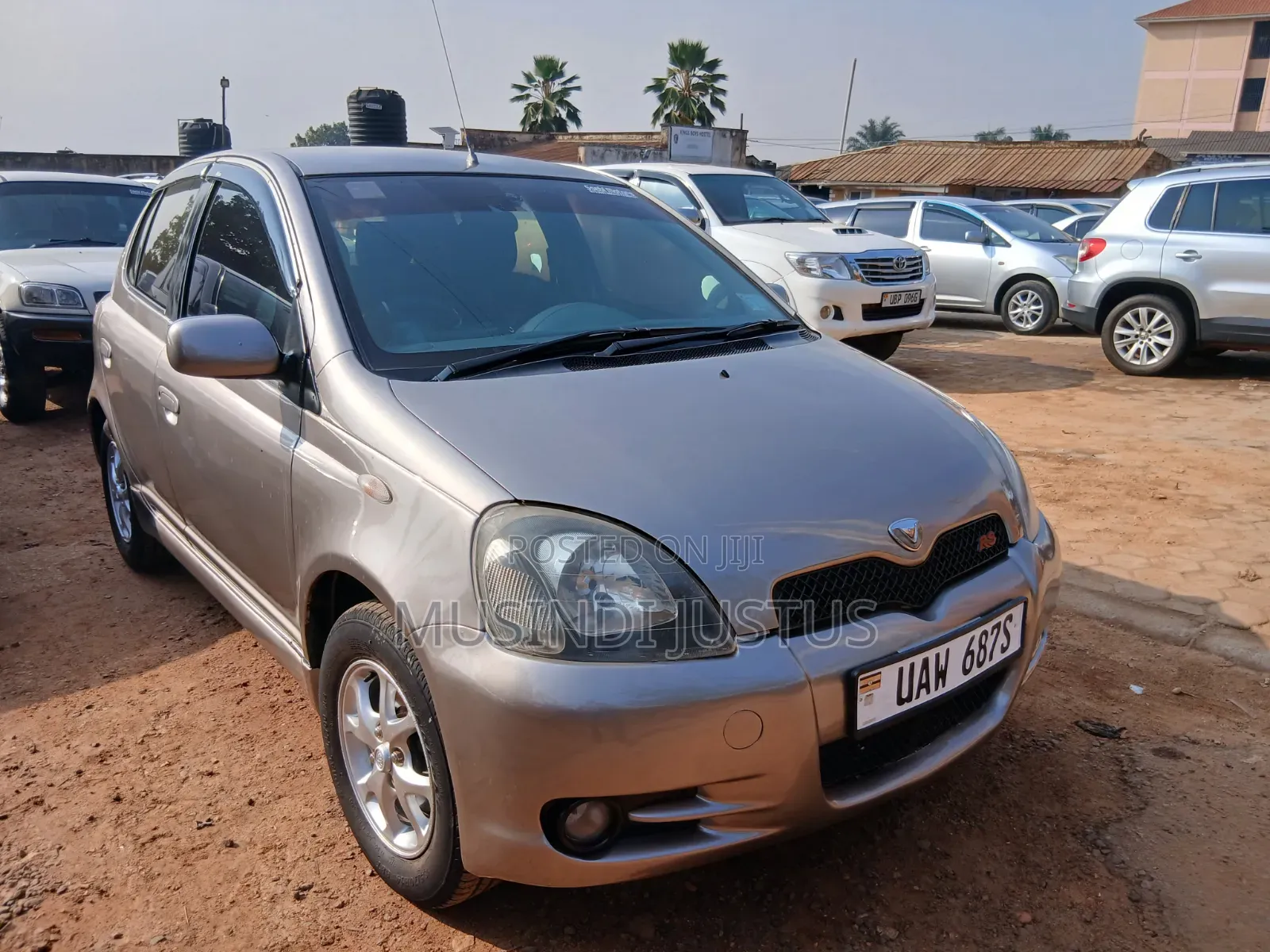 Toyota Vitz 2004 Gray