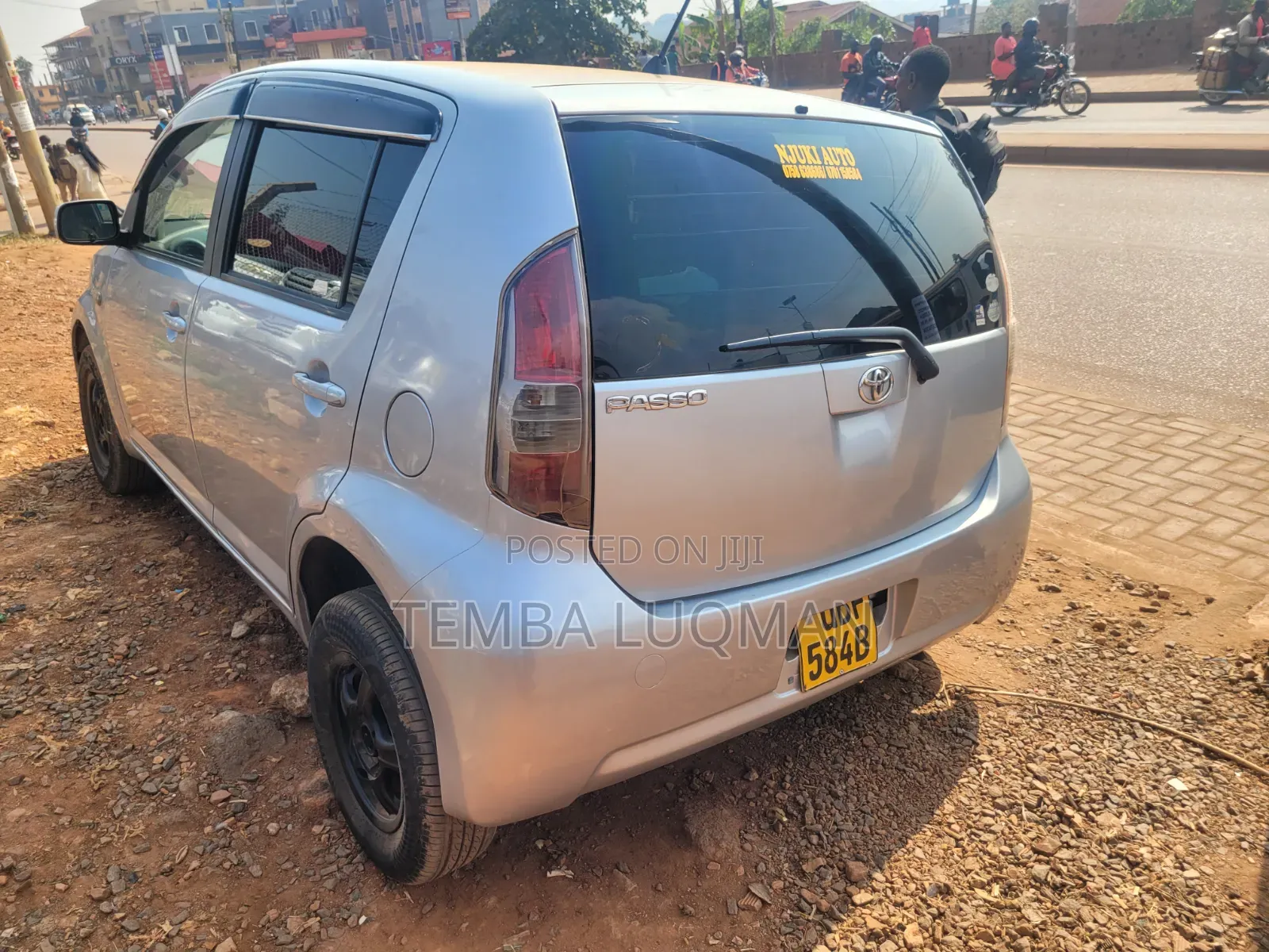 Toyota Passo 2004 Silver