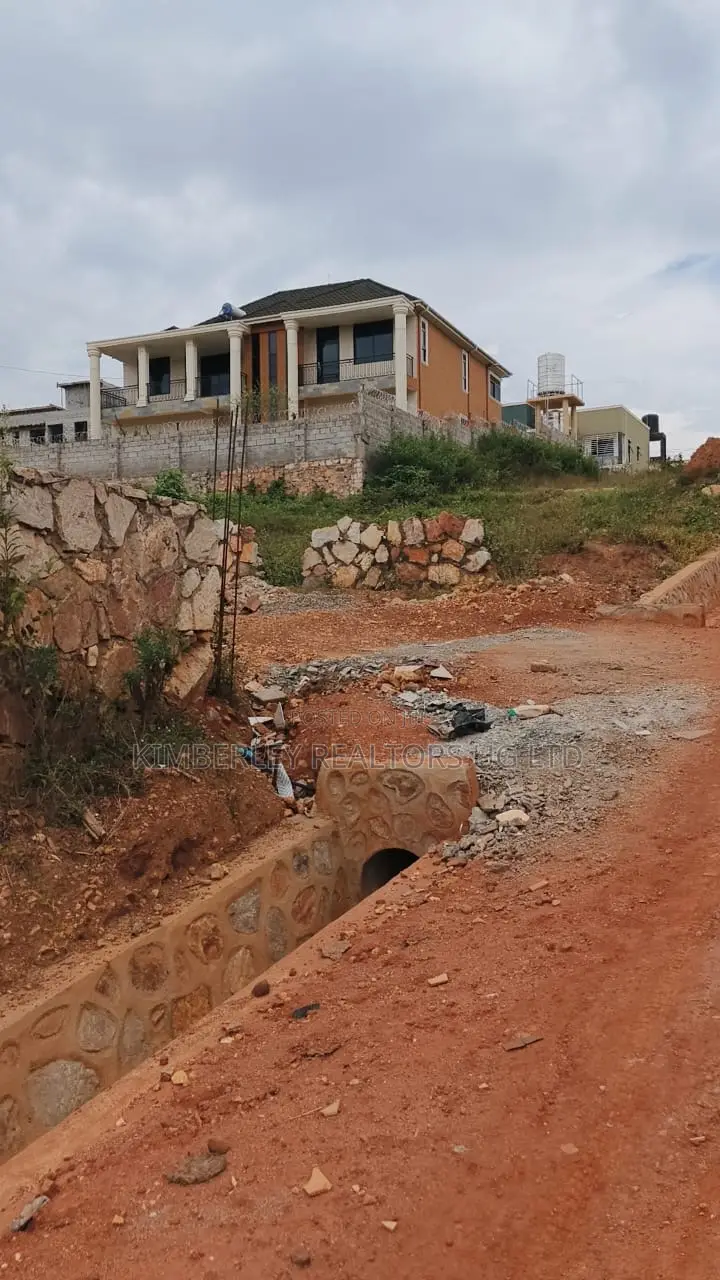 Land for Sale – Kira Kitikifumba Estate