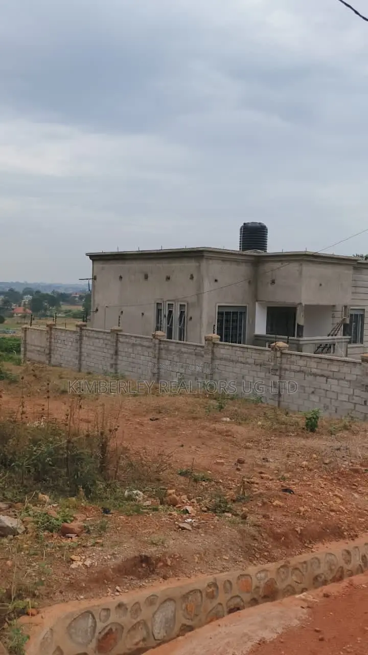 Land for Sale – Kira Kitikifumba Estate