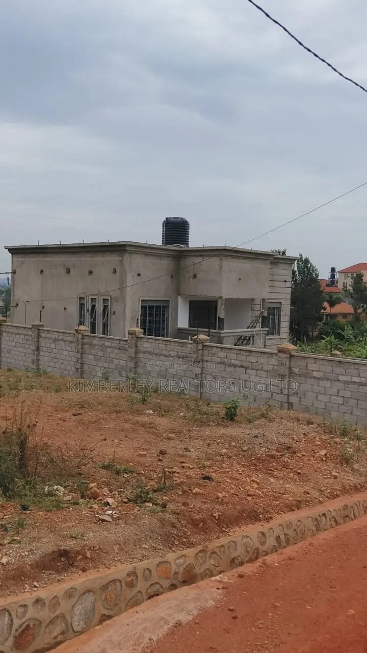 Land for Sale – Kira Kitikifumba Estate
