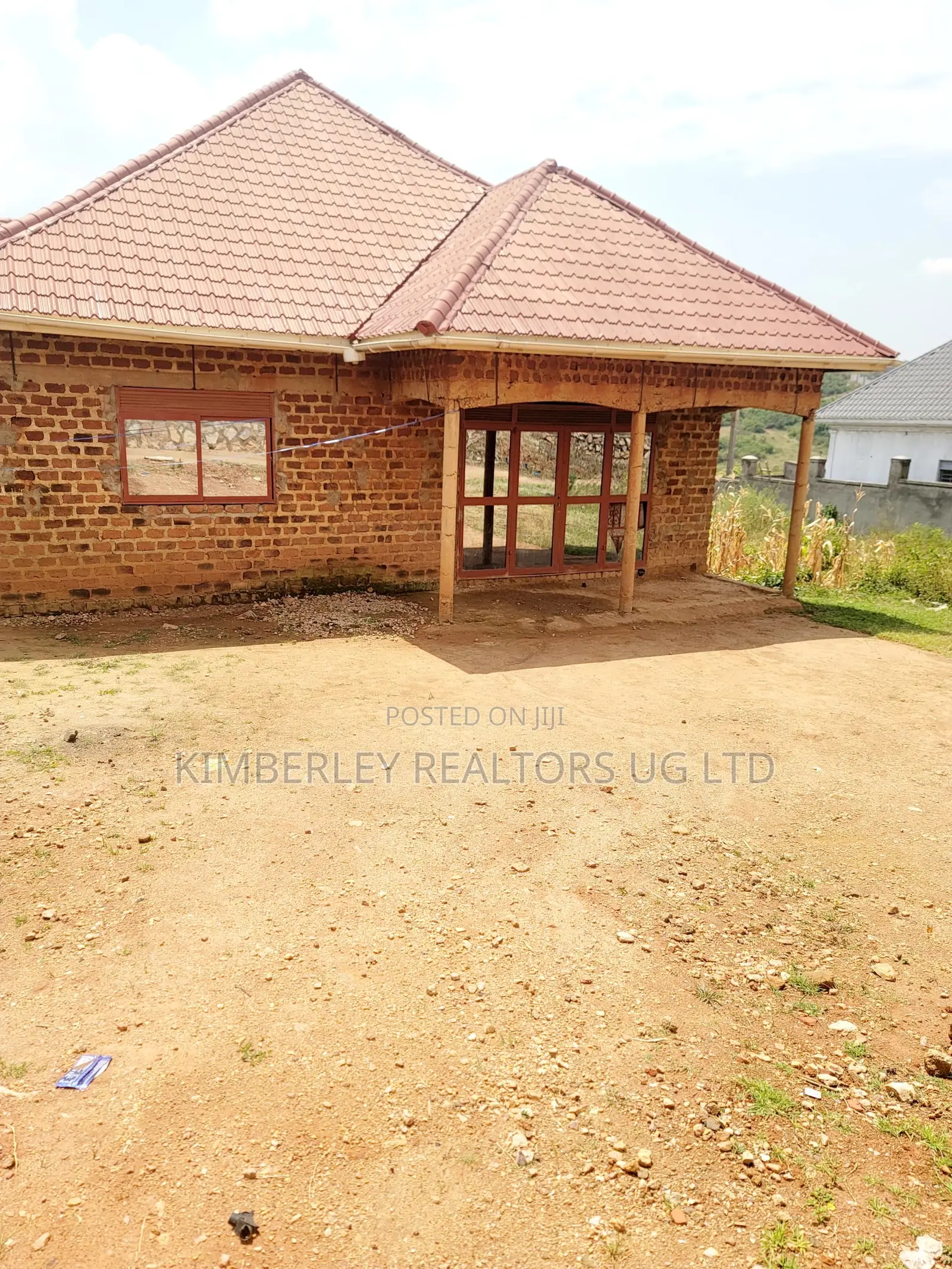 2bdrm House in Division A for sale