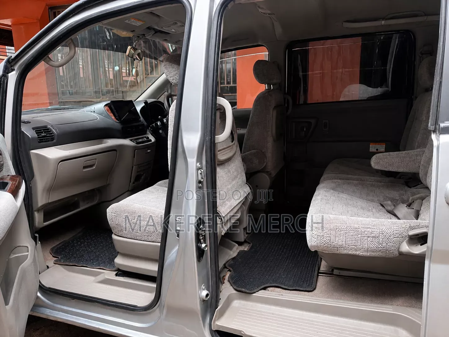 Nissan Serena 2001 Silver