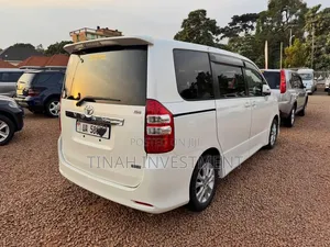 Toyota Noah 2011 White