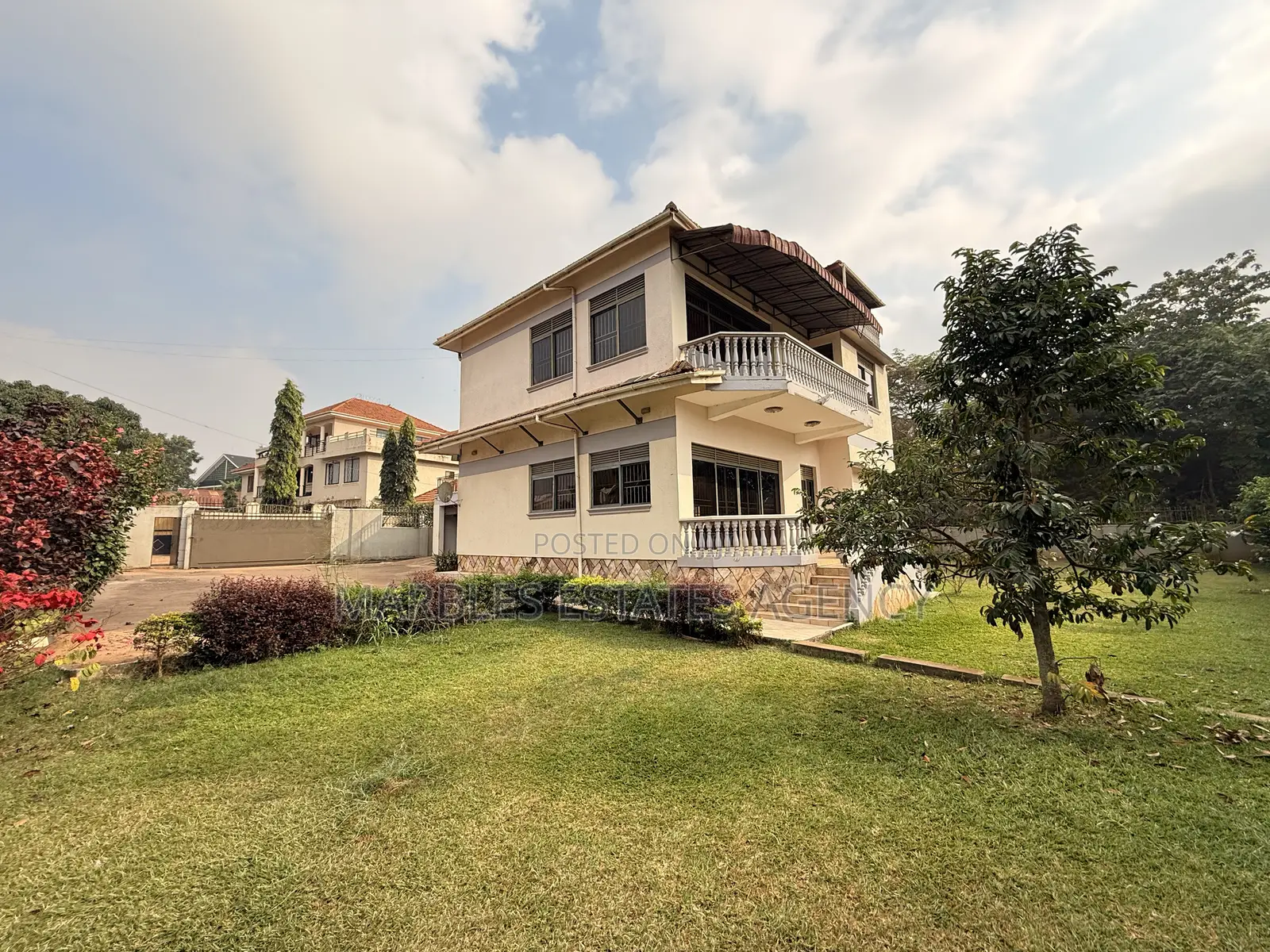6bdrm House in Ggaba, Central Division for rent