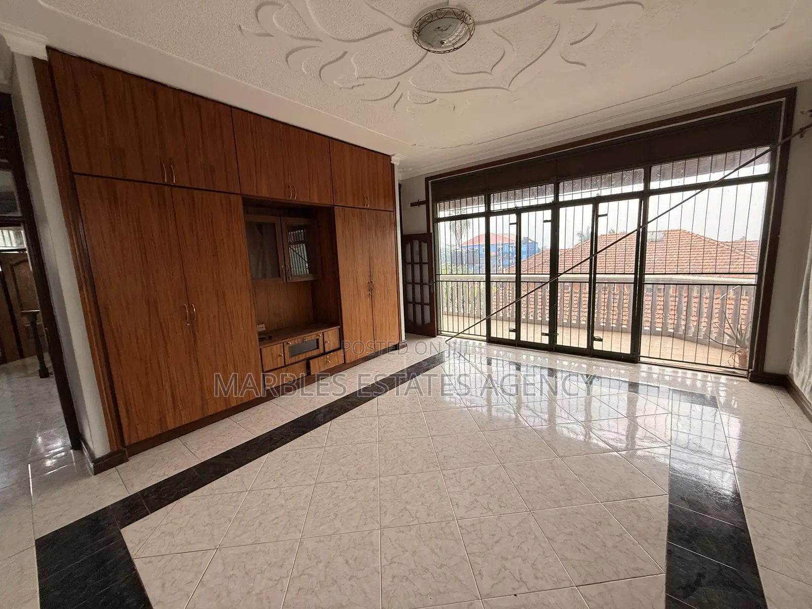 6bdrm House in Ggaba, Central Division for rent