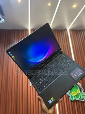 Laptop MSI Raider GE68HX 13VI-202US 16GB Intel Core i7 SSD 512GB
