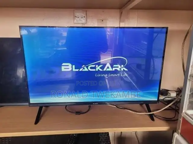Black Ark 24 HD TV