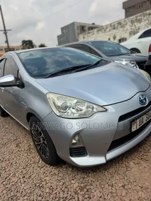 Toyota Aqua 2014 Silver