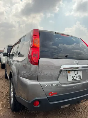 Nissan X-Trail 2010 Gray