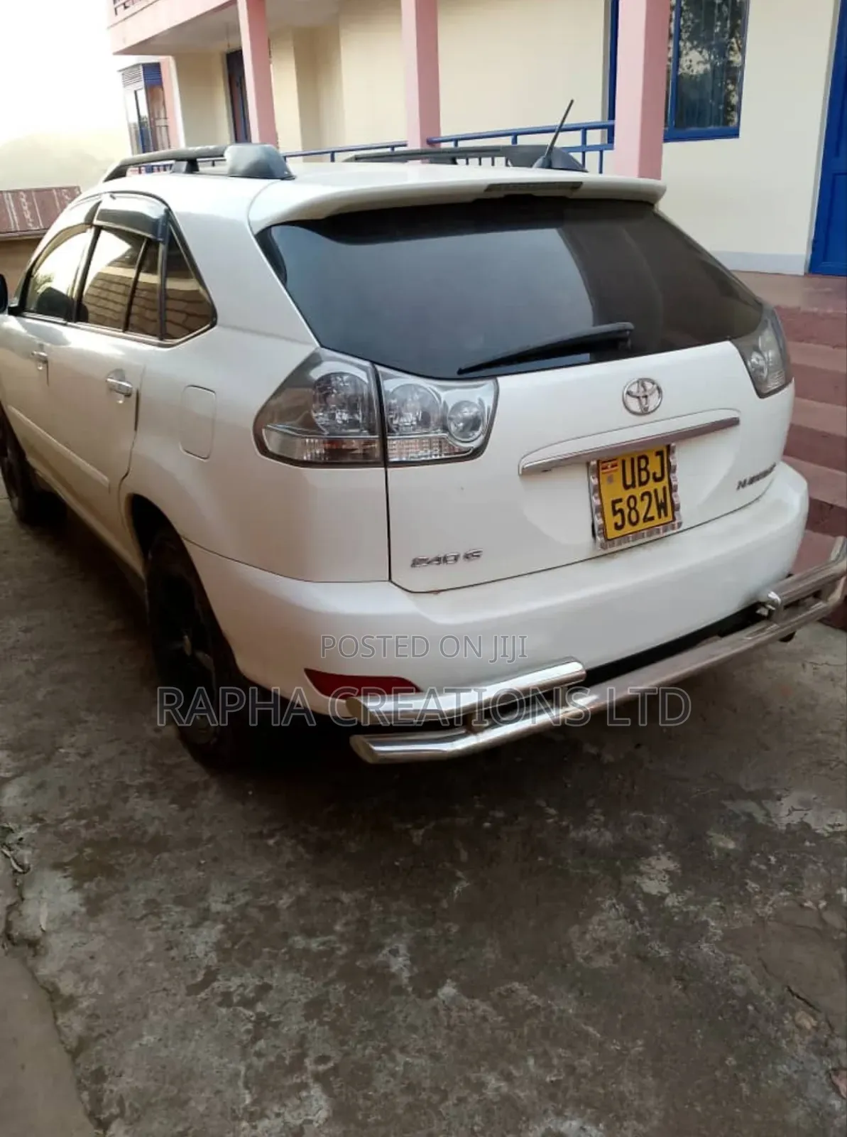 Toyota Harrier 2006 White