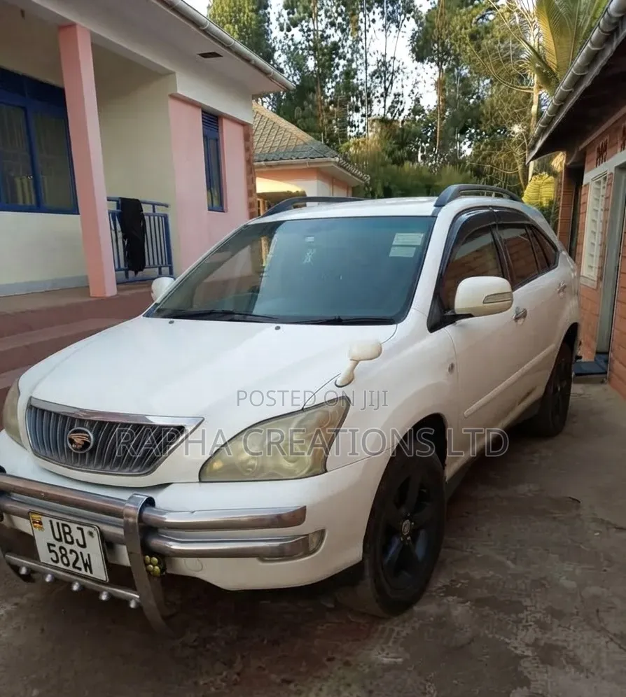 Toyota Harrier 2006 White