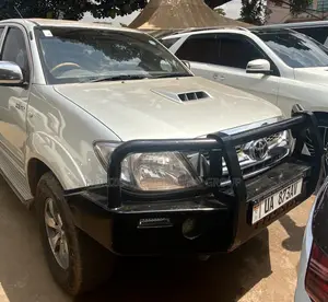 Toyota Hilux 2.5 D-4D Double Cab 2008 Gold
