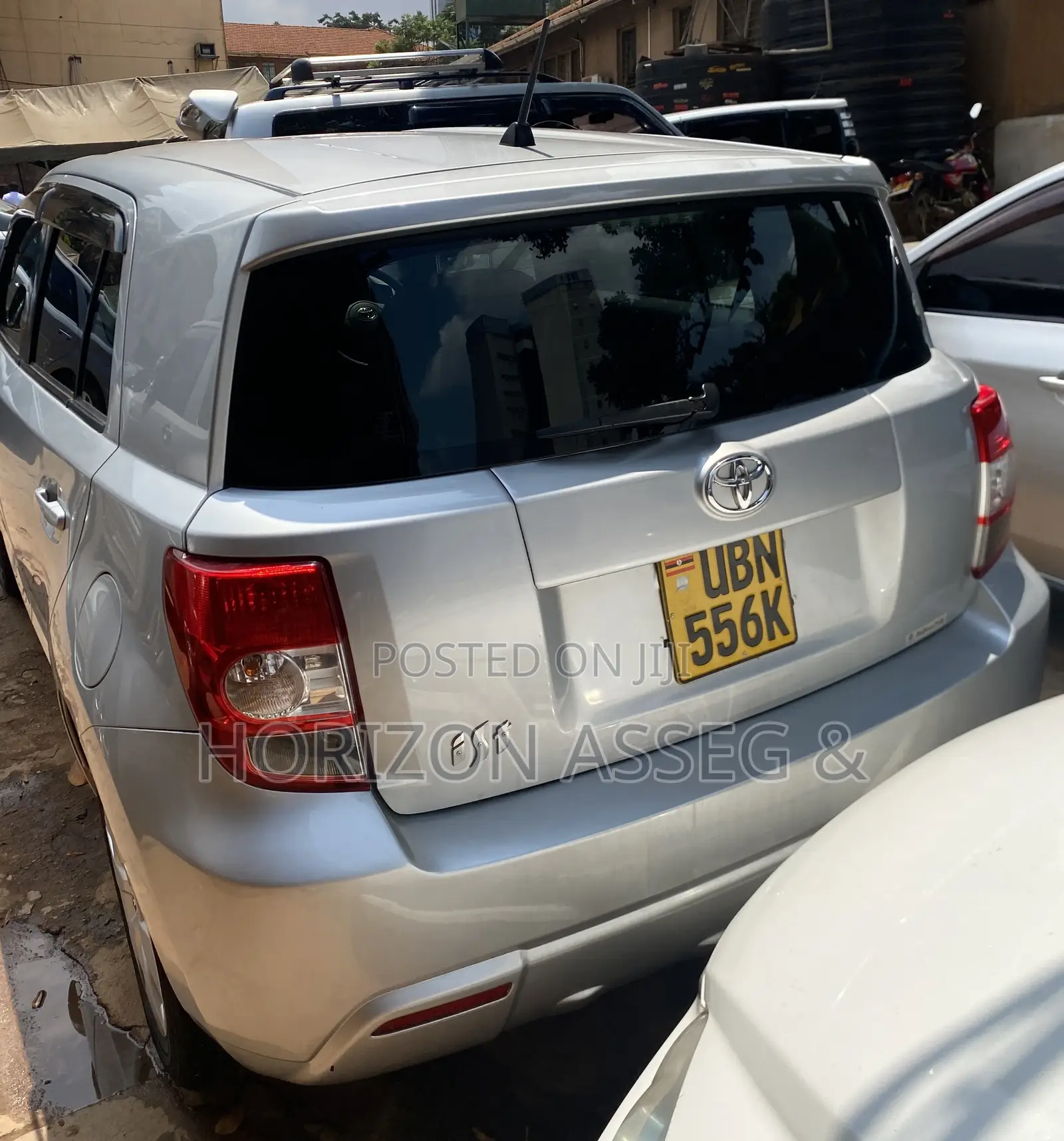 Toyota IST 2010 Silver