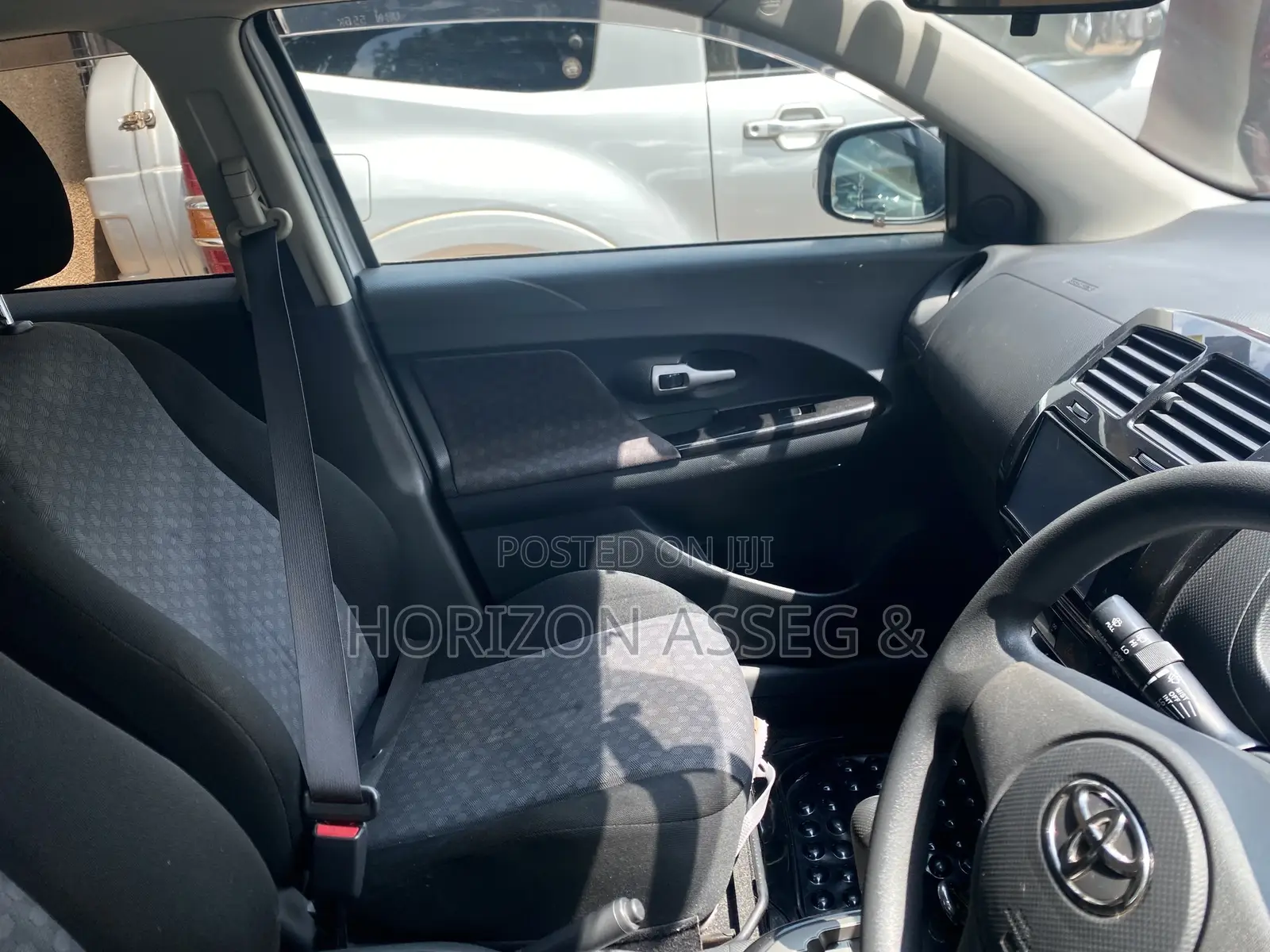 Toyota IST 2010 Silver