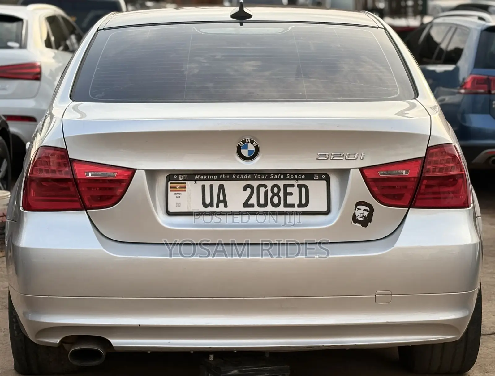 BMW 320i Sedan RWD 2012 Silver
