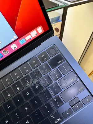 New Laptop Apple MacBook Air 2022 M2 16GB Apple M2 SSD 256GB
