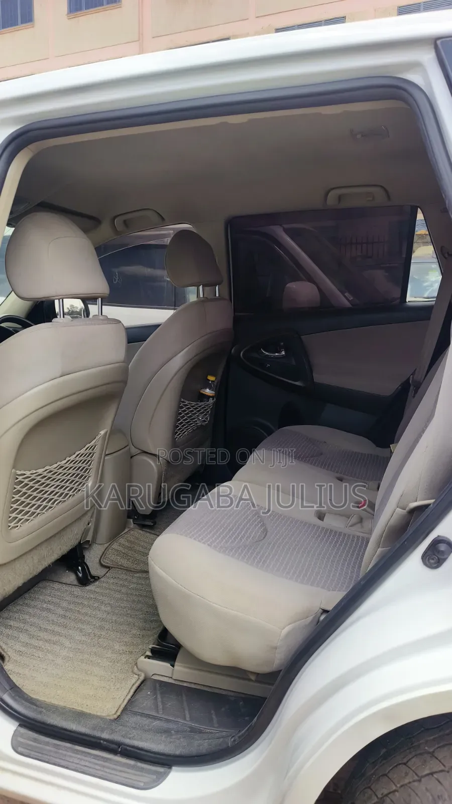 Toyota Vanguard 2010 White