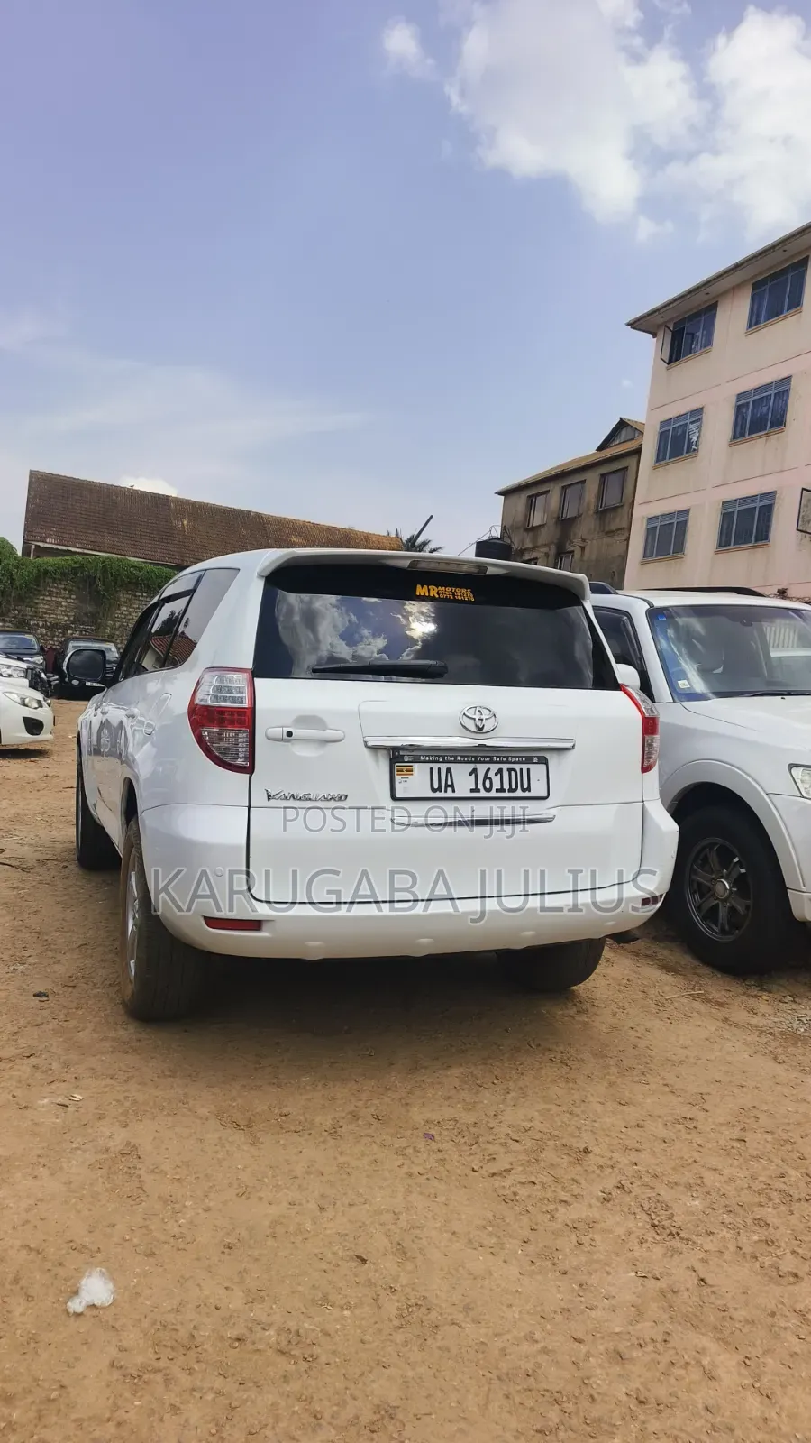 Toyota Vanguard 2010 White