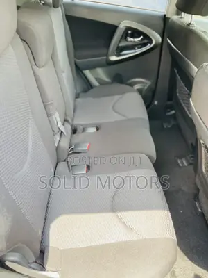Toyota RAV4 XLE AWD (2.5L 4cyl 6A) 2013 White
