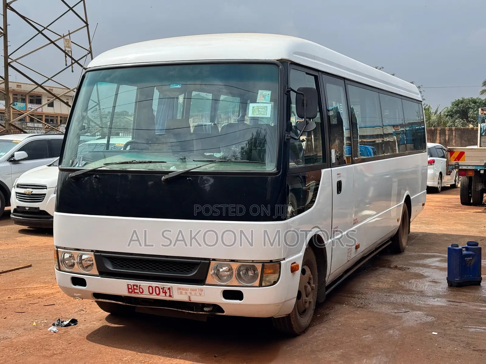 Mitsubishi Fuso Rosa 2016 White