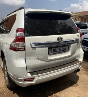 Toyota Land Cruiser Prado 2016 White
