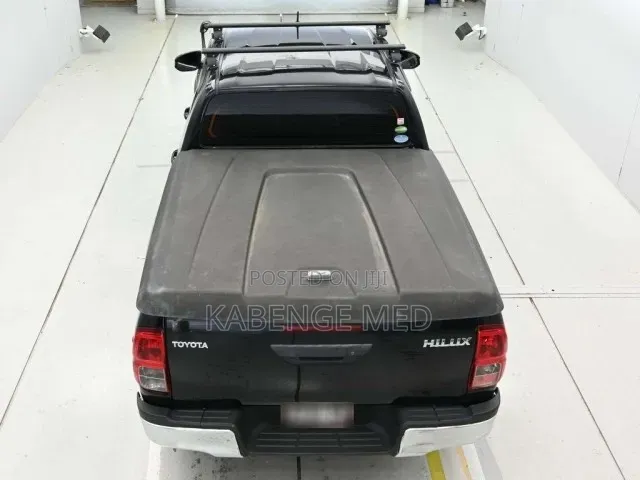 Toyota Hilux 2019 Black