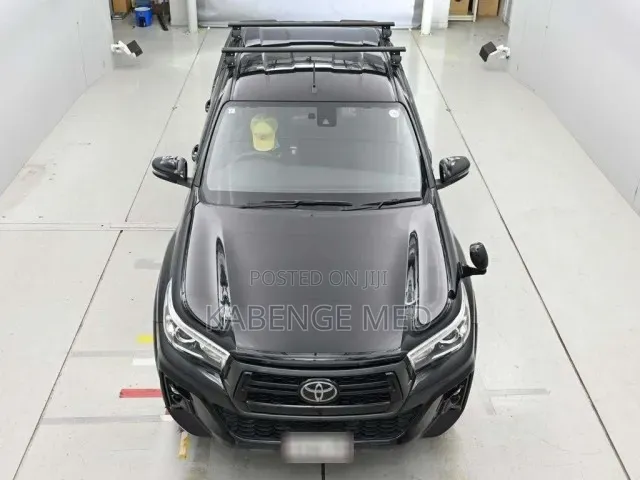 Toyota Hilux 2019 Black