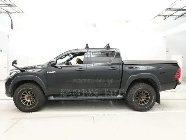 Toyota Hilux 2019 Black