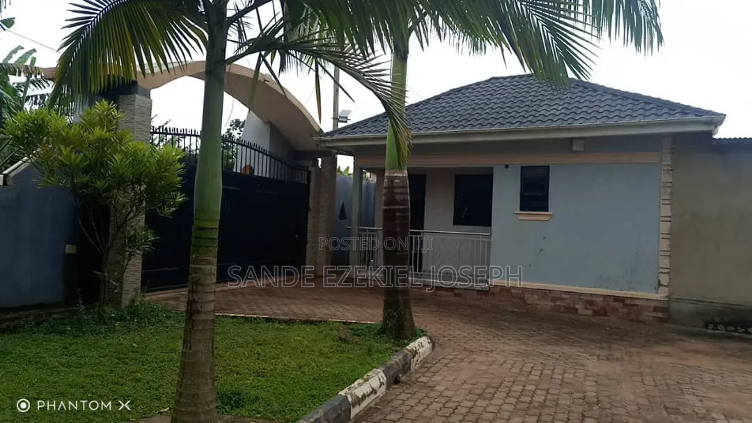 Furnished 6bdrm House in Kayunga / Kayunga for sale