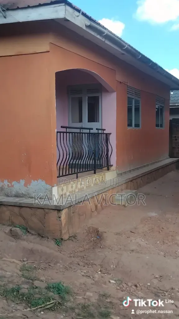 Painting Master and Land Dealer