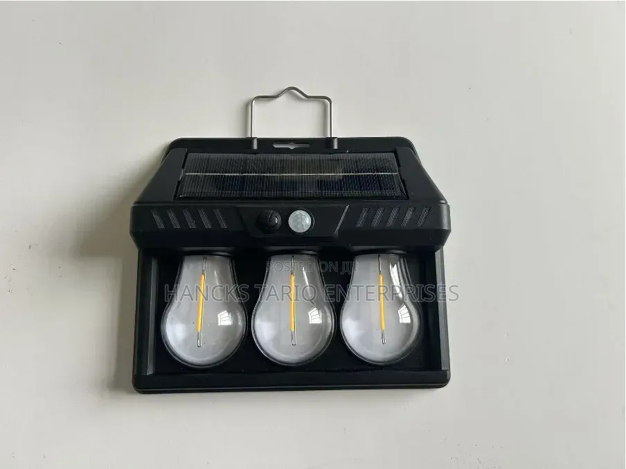 Triple-Filament Solar Wall Light