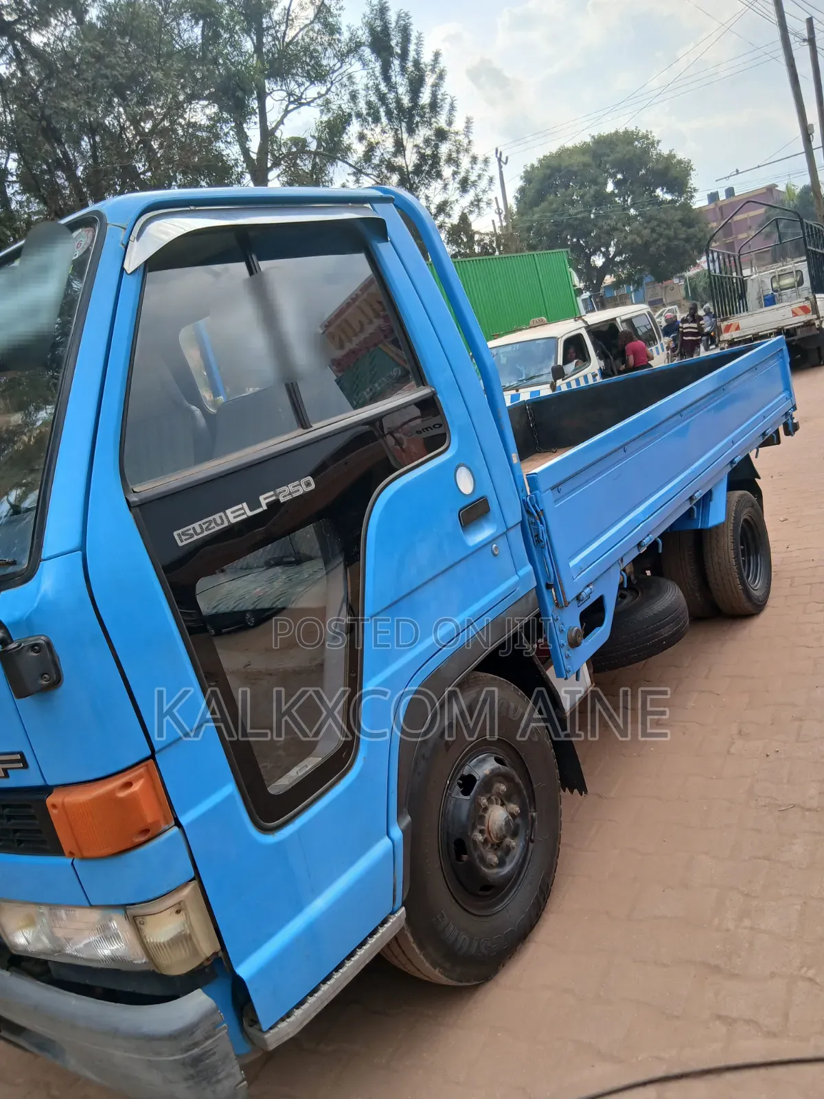 Isuzu Elf250