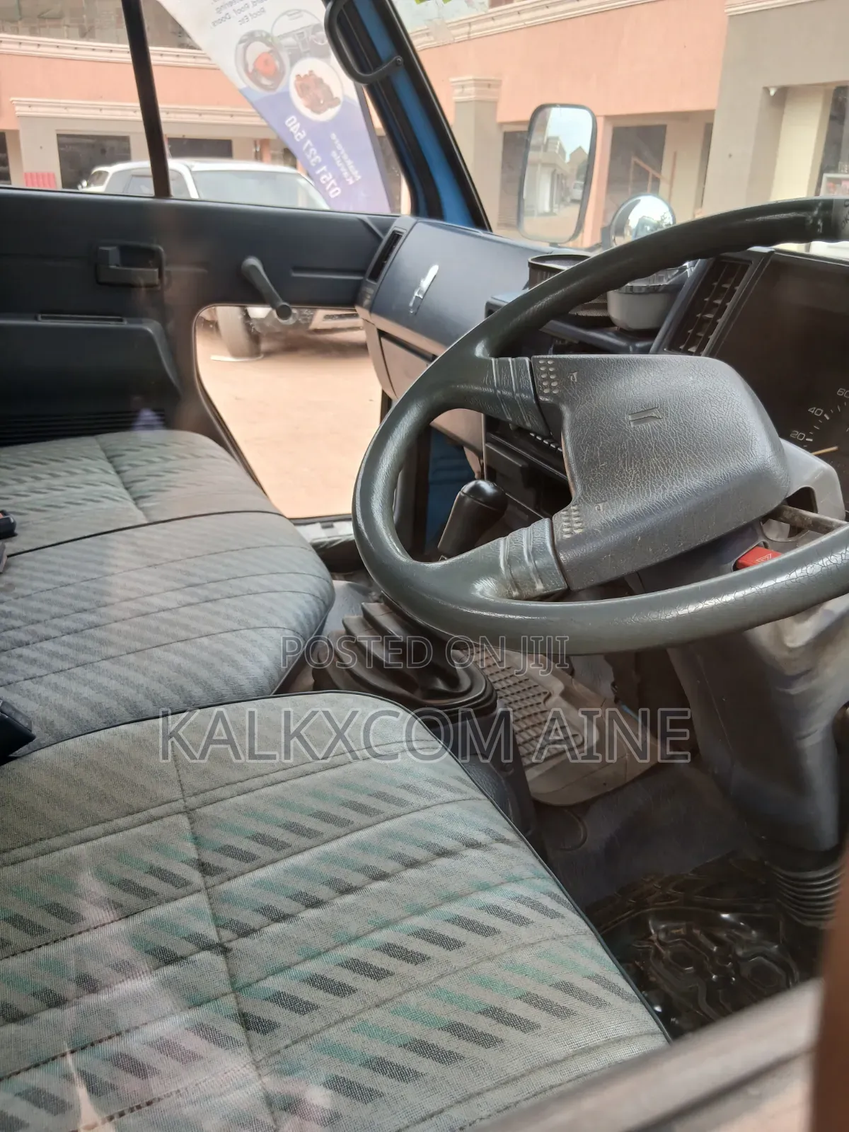 Isuzu Elf250