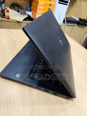 New Laptop Dell Latitude 7390 8GB Intel Core i5 SSD 256GB