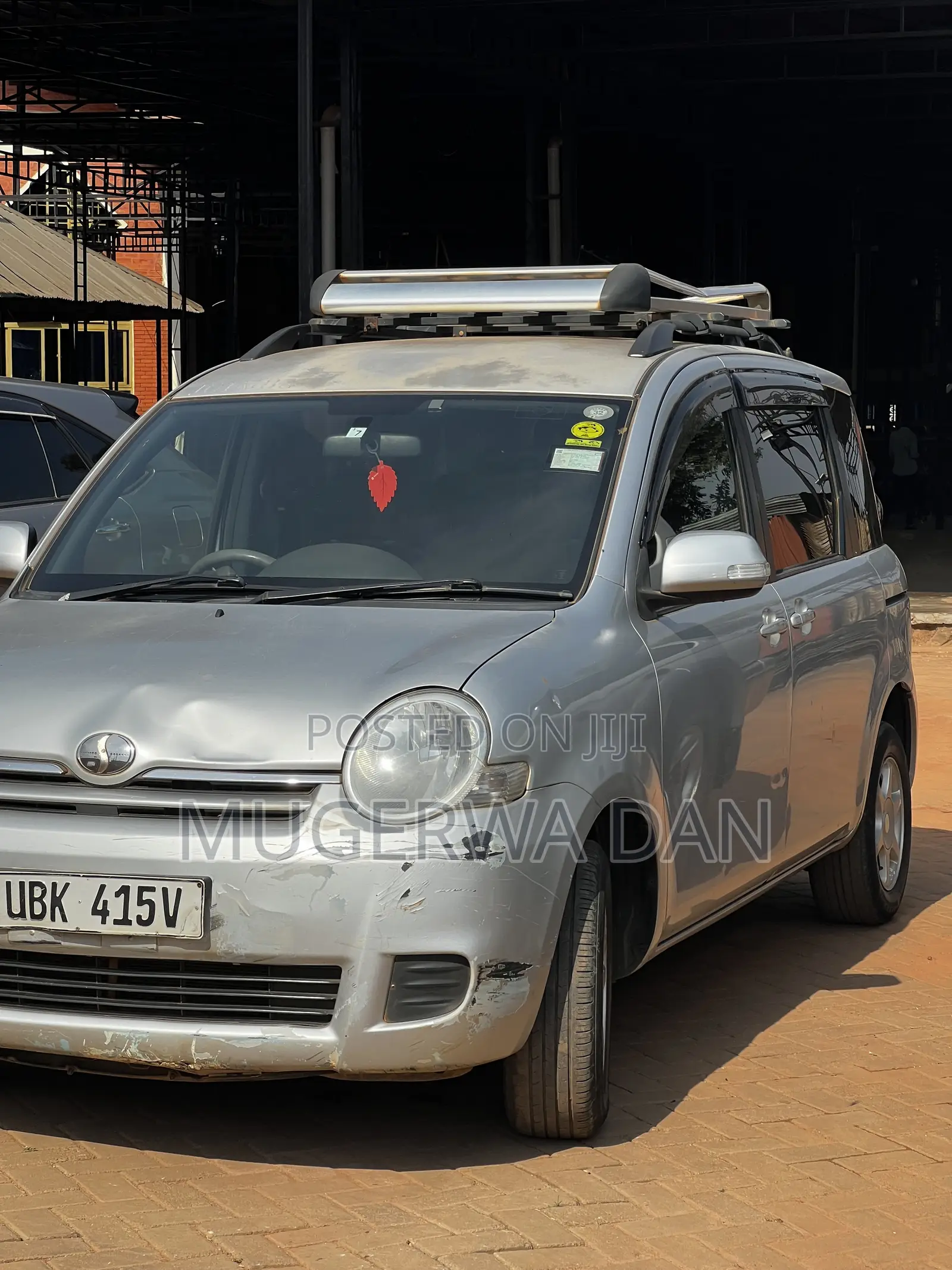 Toyota Sienta 1.5 FWD 2009 Gray