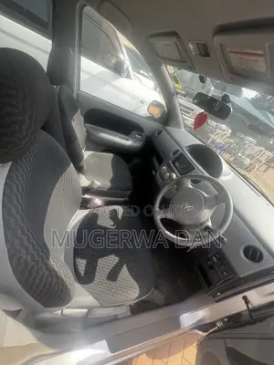 Toyota Sienta 1.5 FWD 2009 Gray