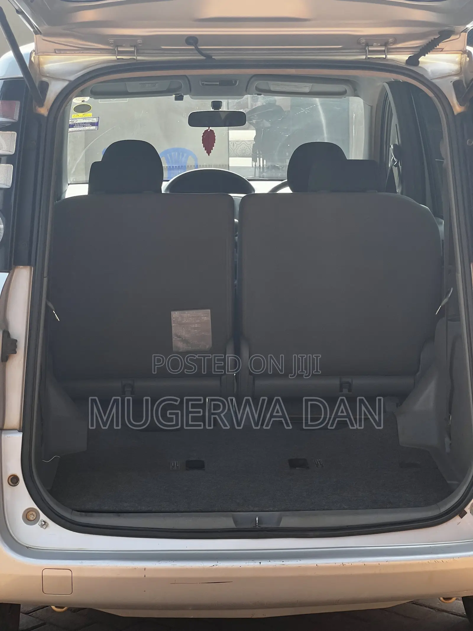 Toyota Sienta 1.5 FWD 2009 Gray