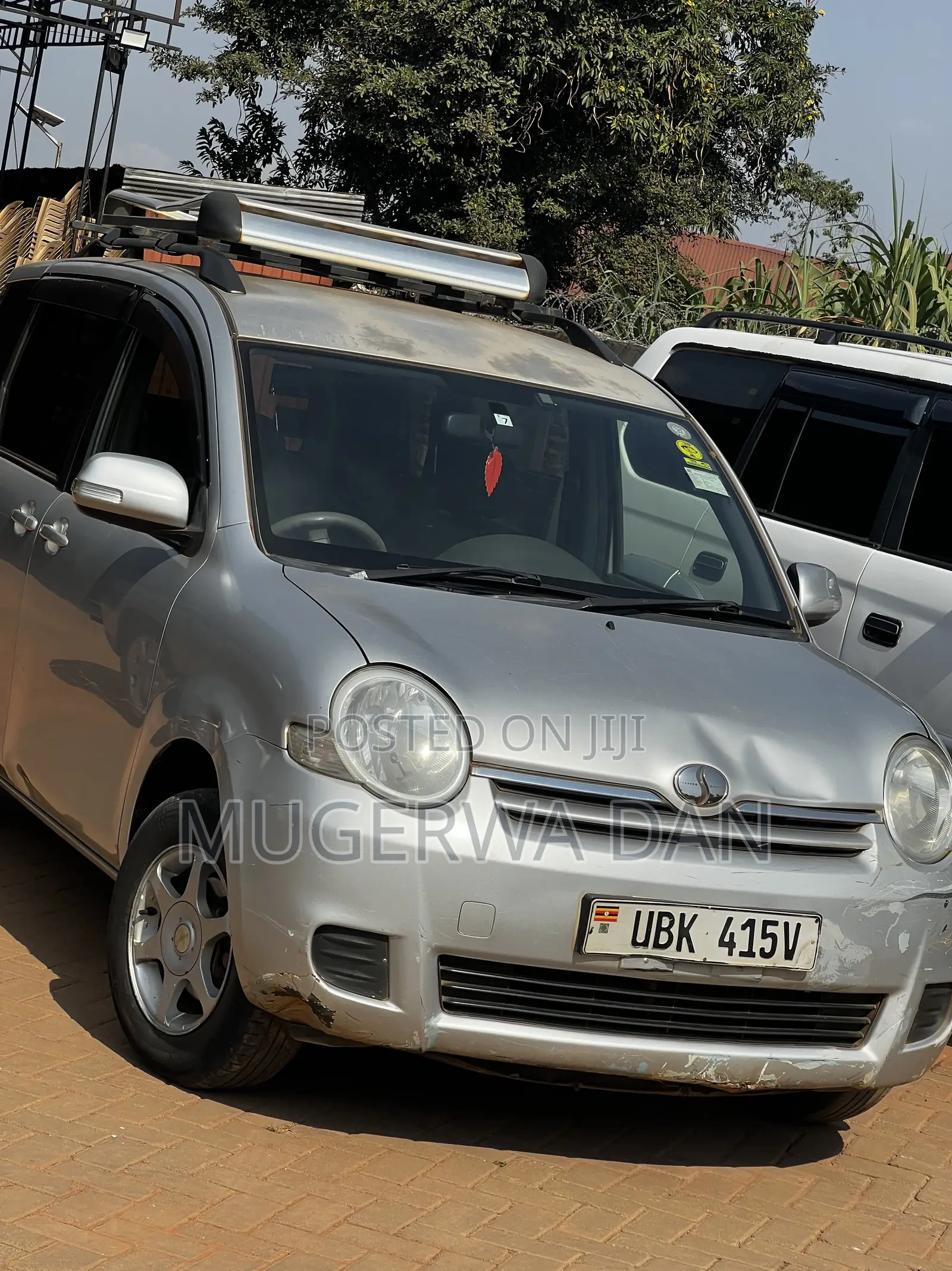 Toyota Sienta 1.5 FWD 2009 Gray