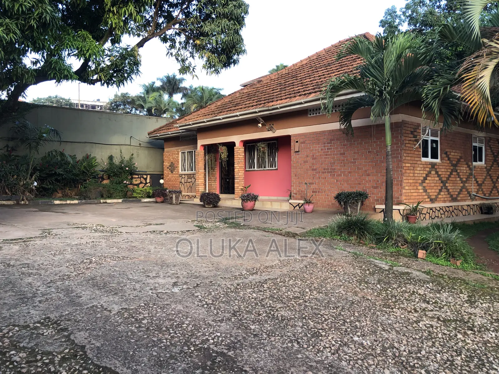 3bdrm House in Makerere Kikoni Near, Central Division for rent