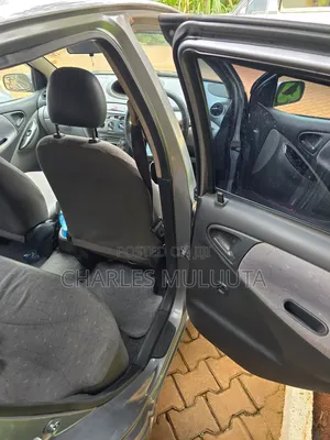 Toyota Vitz 2004 Gray