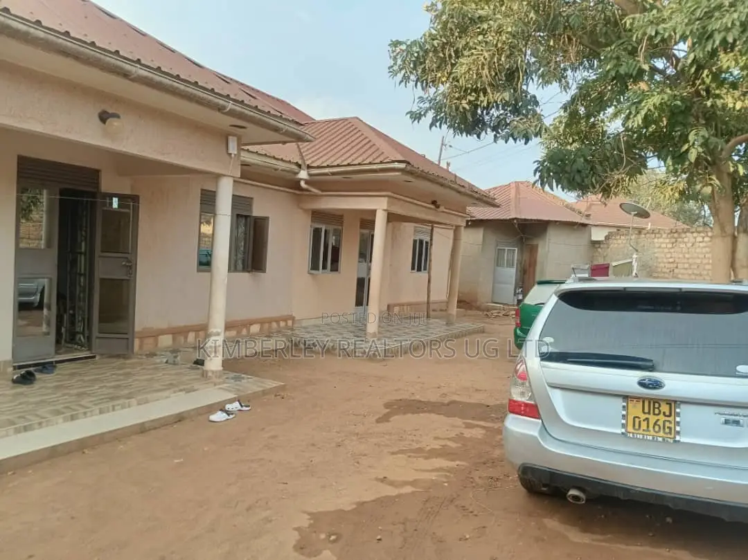2bdrm Duplex in Mukono TC for sale